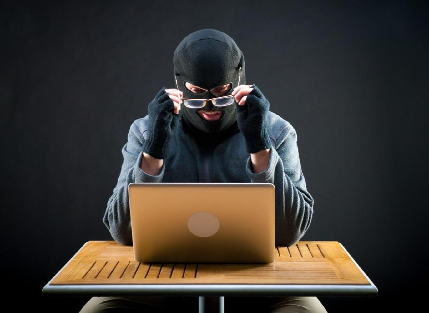 黑客24小时在线平台怎么免费使用图片